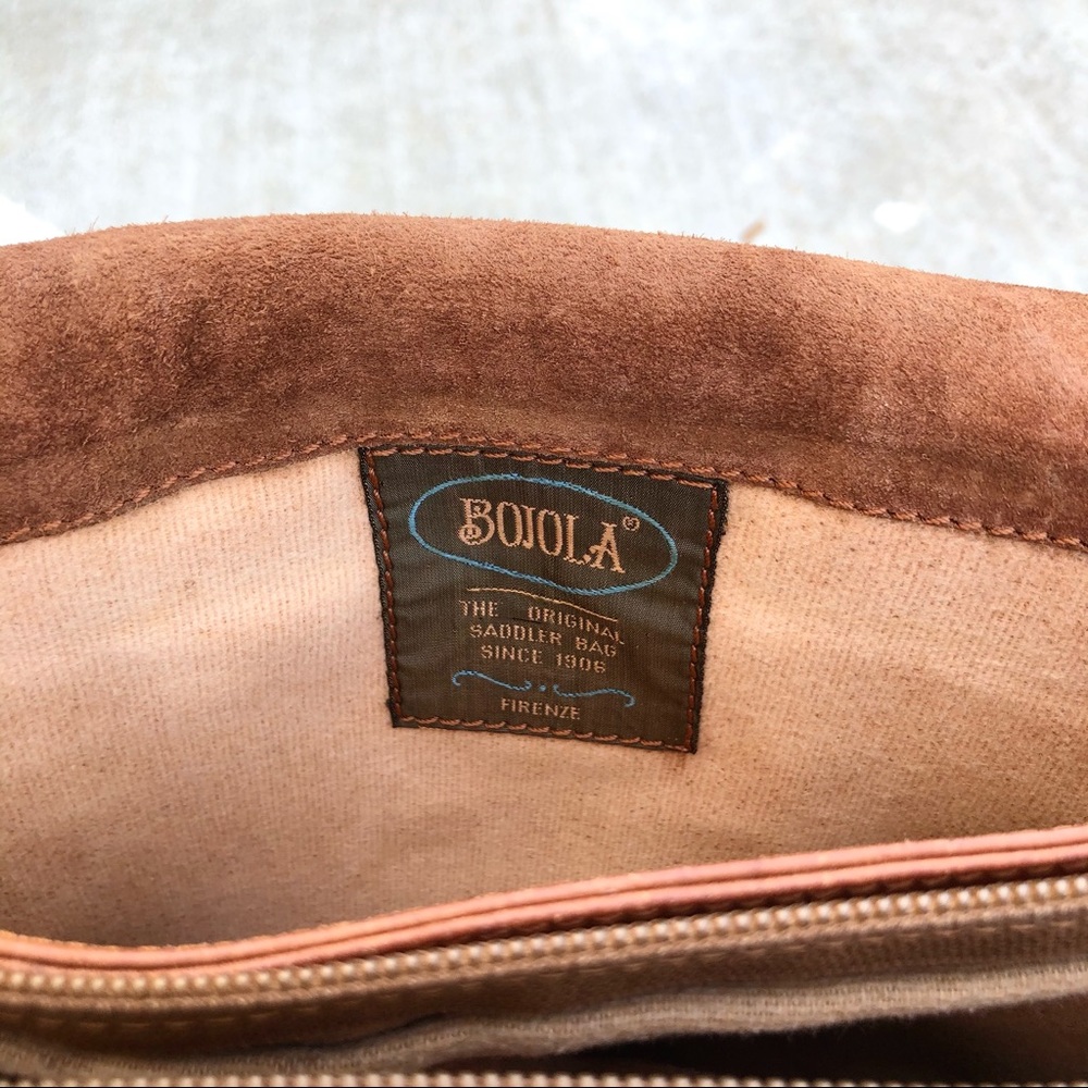 Bojola Italian Leather Magnetic Closure Cross-Bag - Picture 10 of 10